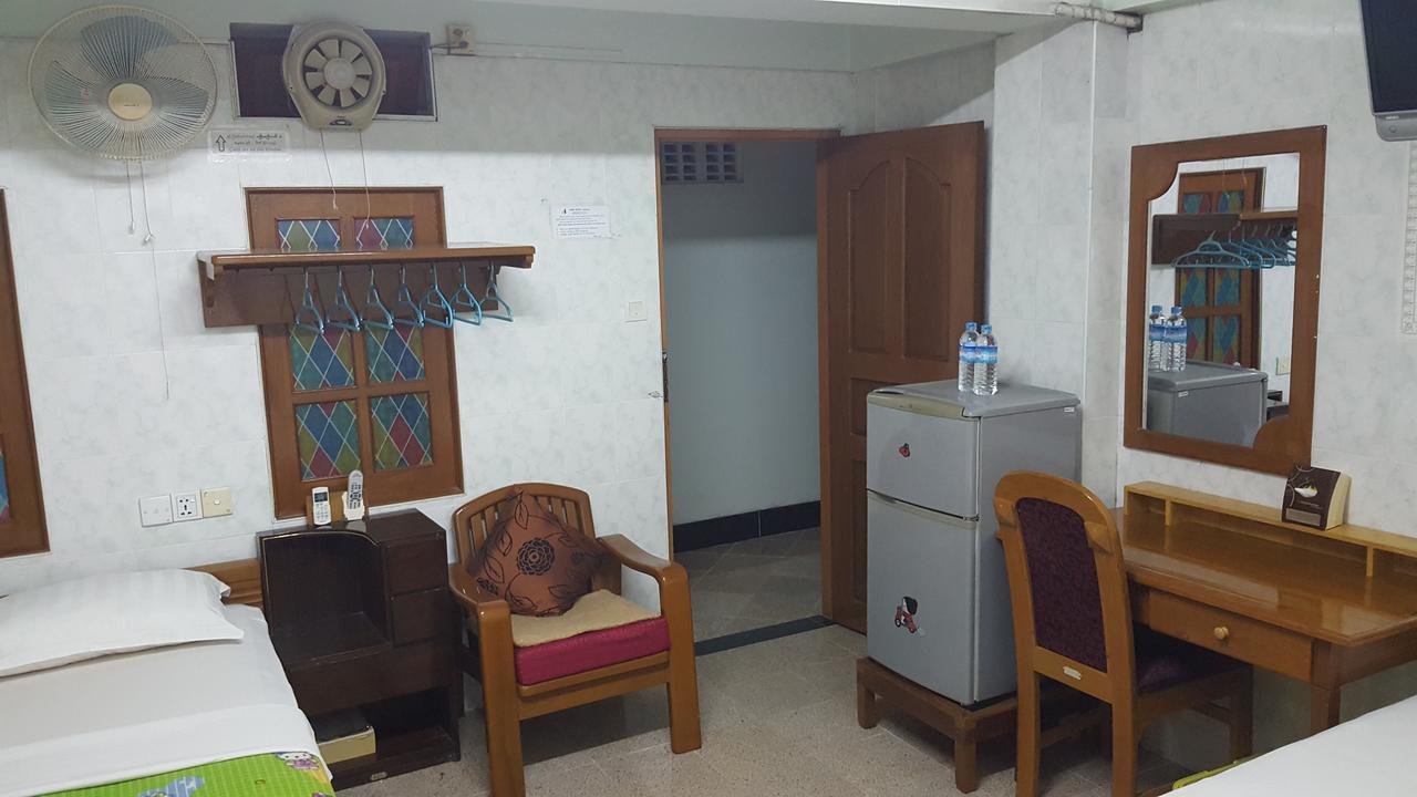 찬 미얘 게스트하우스 양곤 외부 사진